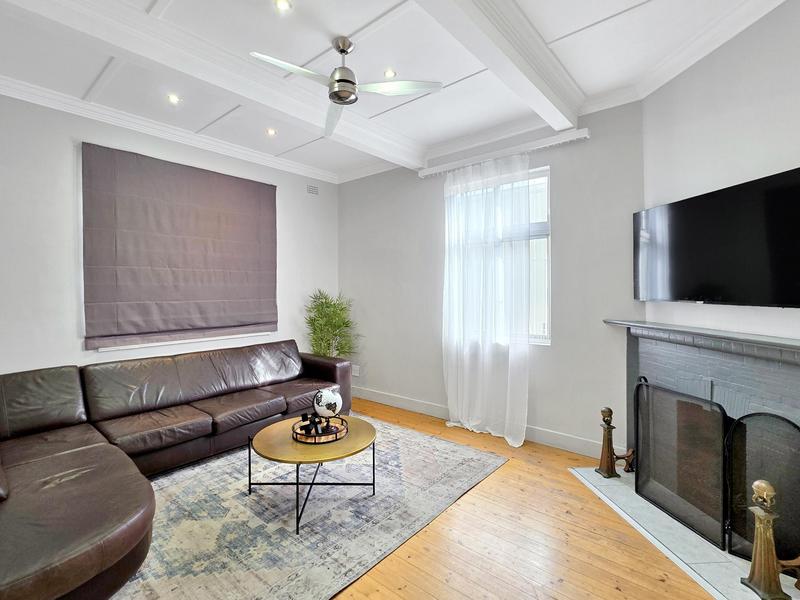 4 Bedroom Property for Sale in Bantry Bay Western Cape
